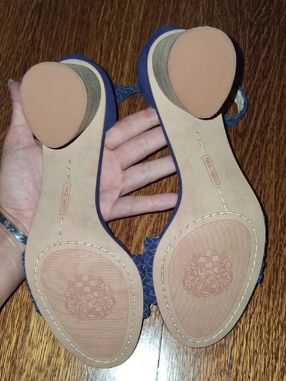 Vince Camuto elegant navy